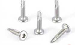 自攻釘?shù)哪透g性能如何，適用于哪些環(huán)境？